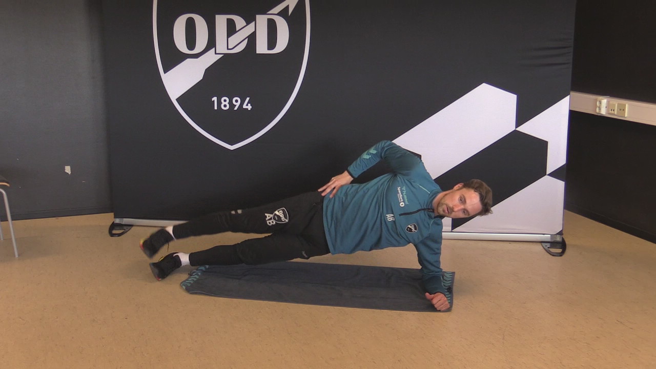 Sideplanke hofte ned med benloft Level 3.MP4